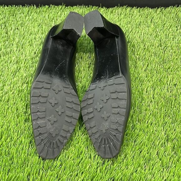 Stuart Weitzman Classic Heels in Black - Picture 7 of 8